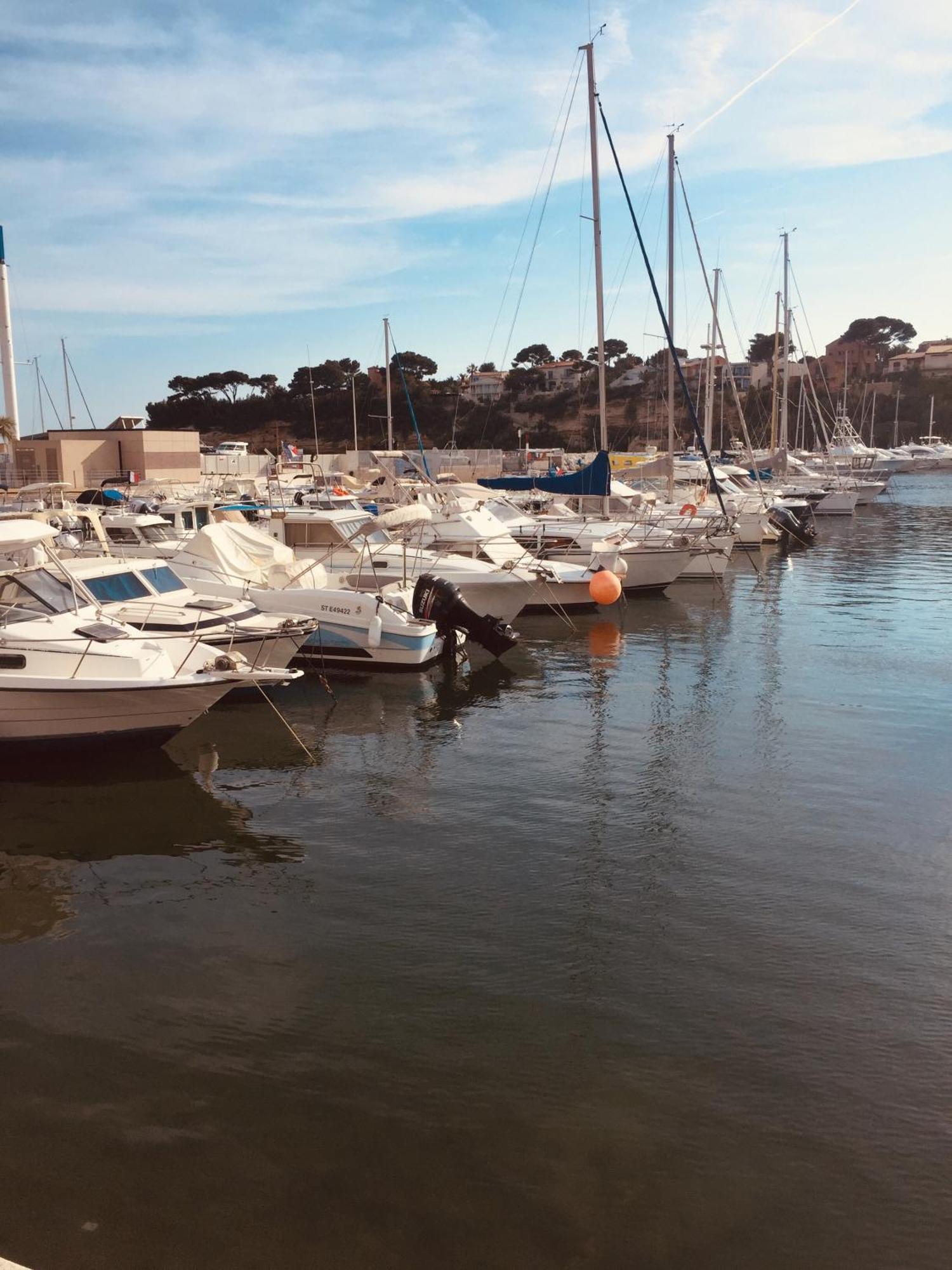 200M De La Plage ,3Mn Du Port A 50M Du Centre Ville Carry-le-Rouet Luaran gambar